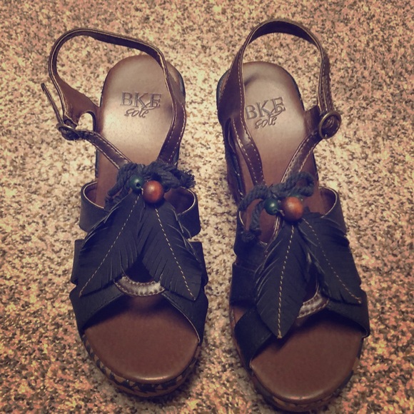 Aztec inspired wedges - Picture 1 of 4